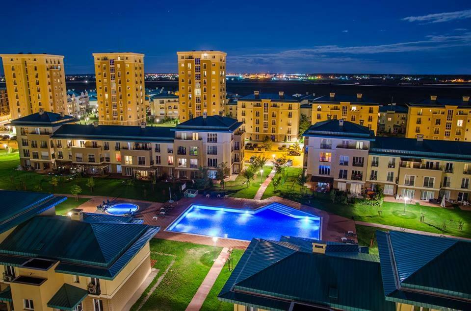 Luxury Apartment With Pool In North Bucharest Cretuleasca Екстер'єр фото