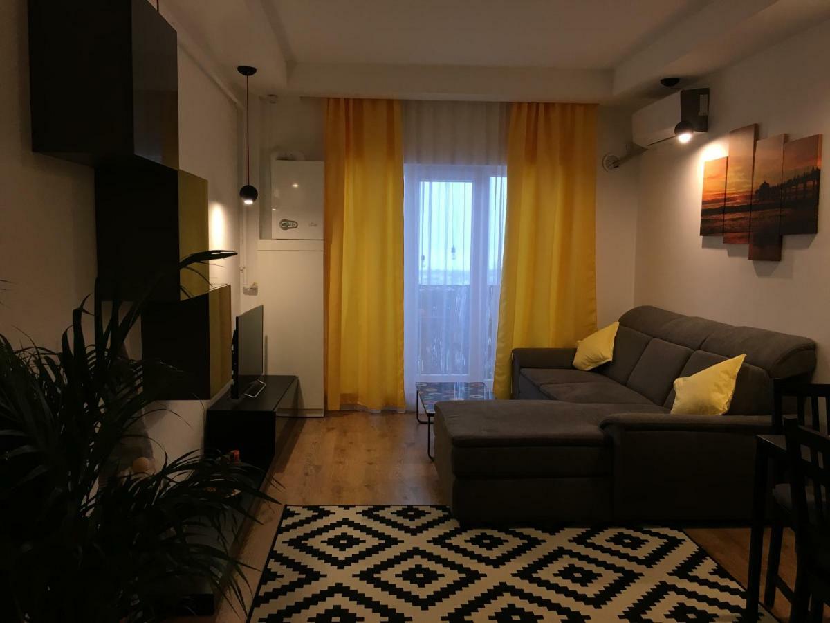 Luxury Apartment With Pool In North Bucharest Cretuleasca Екстер'єр фото