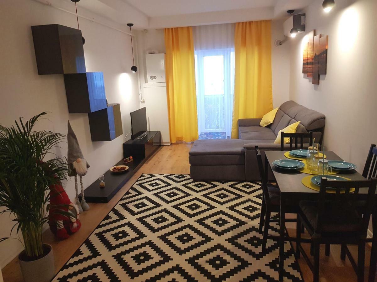 Luxury Apartment With Pool In North Bucharest Cretuleasca Екстер'єр фото